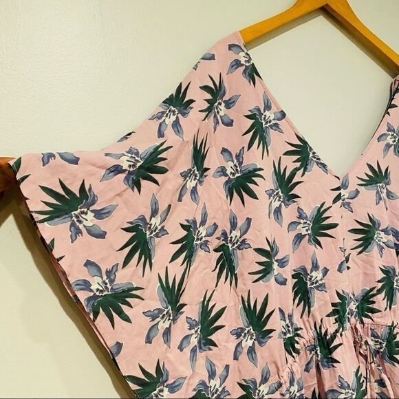 Cupcakes and Cashmere Eden Palm Romper - Picture 5 of 8